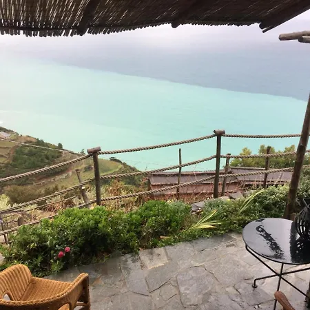 Refuge Uwabio Organic Vineyard Cinqueterre Villa *