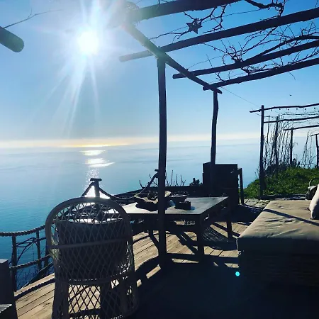 Villa Refuge Uwabio Organic Vineyard Cinqueterre